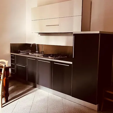 Meschihouse - Leonardo 35 Apartment